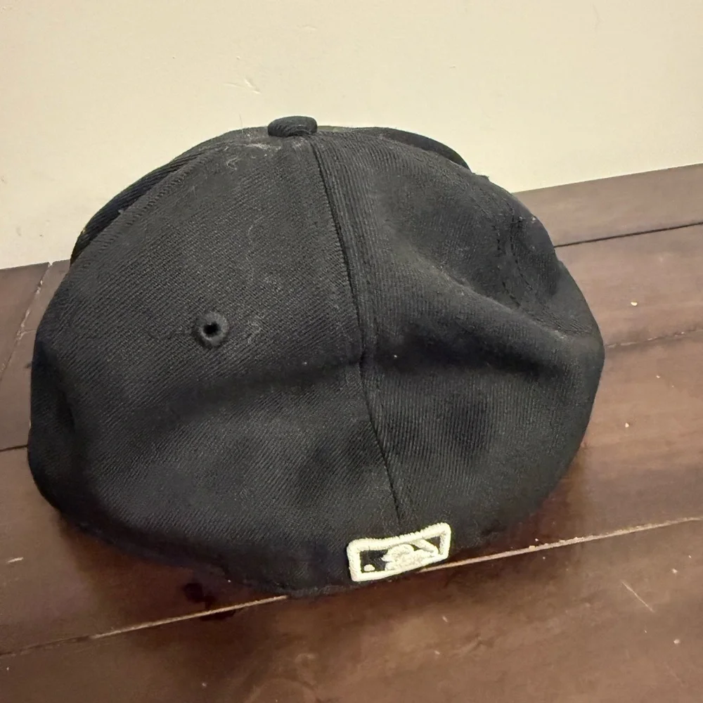 New Era NY Yankees Black Fitted Hat 7 1/4 58cm MLB